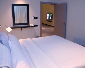 Sharz Hotel - Buraydah - Bedroom