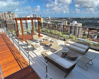 Melhores Flats - Encanto a 5min da praia de Tambaú - João Pessoa - Balcon