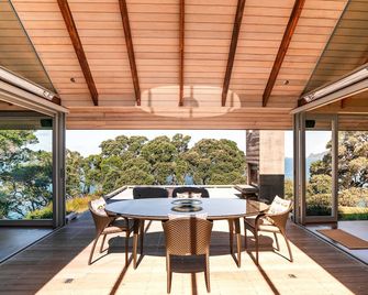 The Glasshouse - 파루아 베이 - 파티오