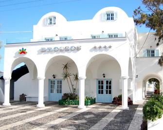 Drossos Hotel - Perissa - Building