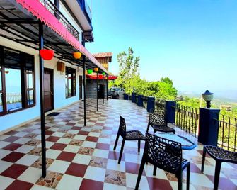 Private room@Tnf Nature stay - Shimla - Ban công
