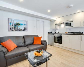 Porthia Flat - One Bedroom House, Sleeps 2 - St. Ives - Küche