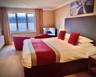 Holly Tree Hotel, Swimming Pool & Hot Tub - Appin - Bedroom