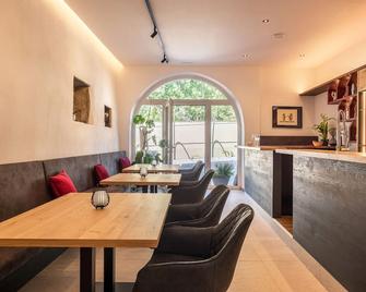 'Luislhof - Apartment Herbae' with Mountain View, Terrace & Wi-Fi - Cornaiano - Ресторан