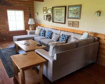 Grand View Retreat - Island Park - Huiskamer
