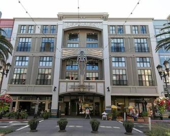 Stylish 2BR Near Santana Row – Walk to Dining & Shops - San Jose