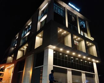 Shalom Stay - Ganpati Pule - Building