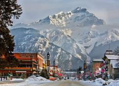 Renovated Condo At The Base of Tunnel Mountain! - Banff - Venkovní prostory