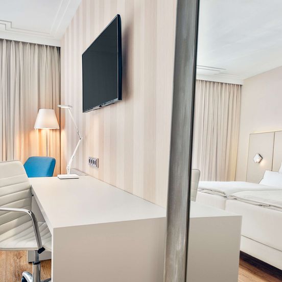 NH Vienna Airport Conference Center image 1