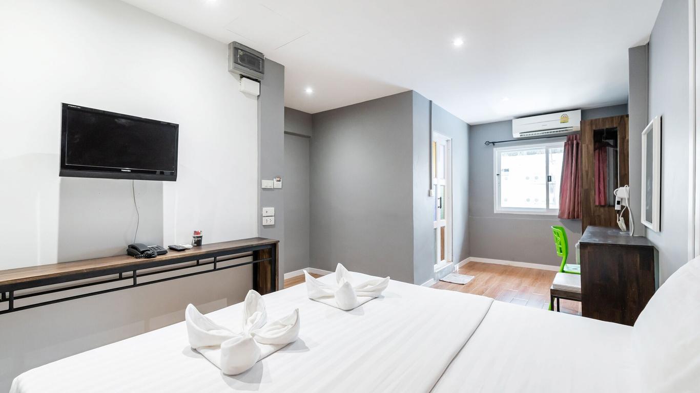 ذا ريتشي بلايس جيست هاوس