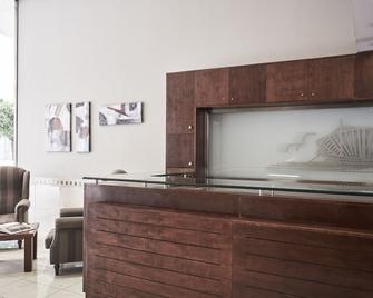 Mediterranee - Patras - Front desk