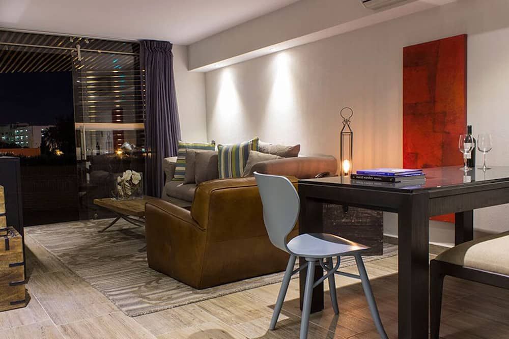 Nehotel Nueva Estancia - לאון - סלון