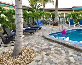 Island Cay at Clearwater Beach - Clearwater Beach - Pool