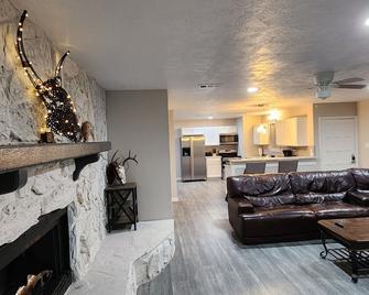 Bay House 4 bedroom 3 full bath\n\n - Orange - Living room