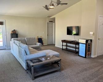 Hook & Hunt - Colorado Activities Headquarter - Silt - Sala de estar