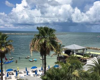 Gulfview Hotel - On the Beach - Clearwater Beach
