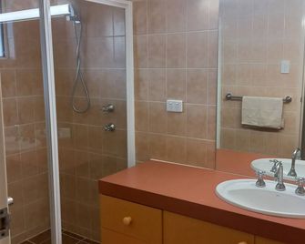 Peaceful and private two bedroom unit - Alice Springs
