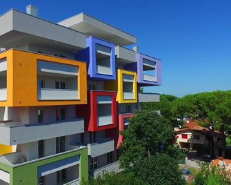 Saturnotel e Family Suite - C - San Michele al Tagliamento - Edificio
