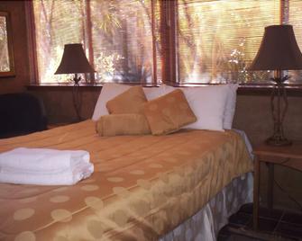 Forest Retreat Bed And Breakfast - Margaret River - Bedroom