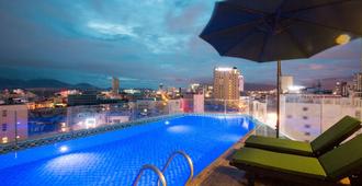 Central Hotel & Spa - Da Nang - Pool
