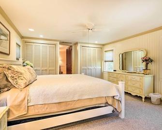 Pet-friendly Quantico Home w/ River Views! - Princess Anne - Slaapkamer