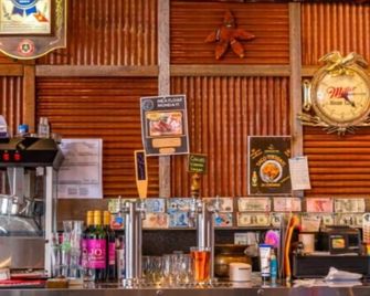 Moby's Cozy Coastal Glamping - Pacific Beach - Bar