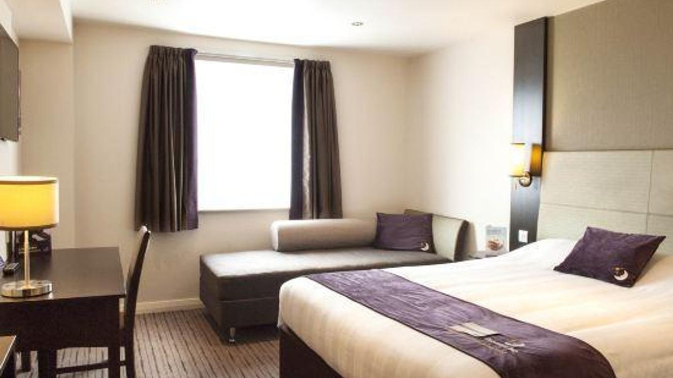 Premier Inn Manchester West Didsbury