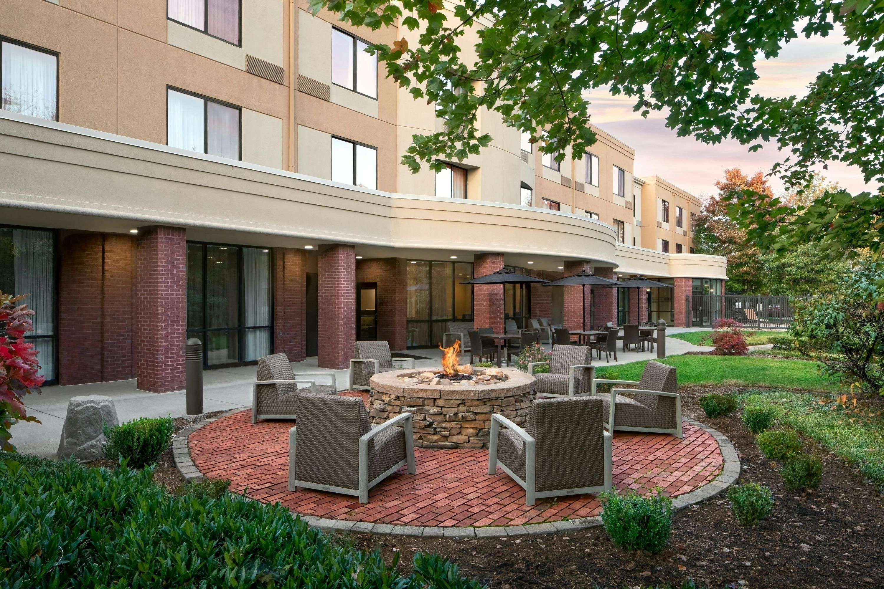 Courtyard by Marriott Knoxville Airport Alcoa - Alcoa - Pátio