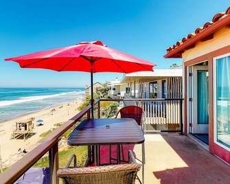 Beautiful Oceanfront Condo w/Private Balcony, Free WiFi - Carlsbad - Balcony