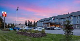 Best Western Plus Chena River Lodge - Fairbanks - Κτίριο
