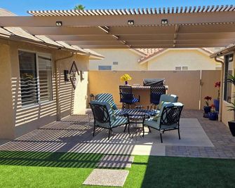 Cozy 1-bedroom Casita with Private entrance and Gated courtyard entry! - Sun City West - Patio