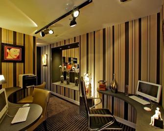 Plaza Madeleine & Spa - סרלה לה-קאנדה