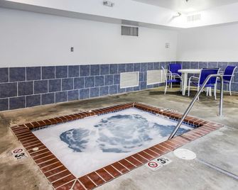 Motel 6 New Braunfels - New Braunfels