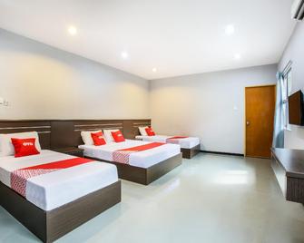OYO 89660 Raudhah Inn Hotel - Tangkak - Habitación
