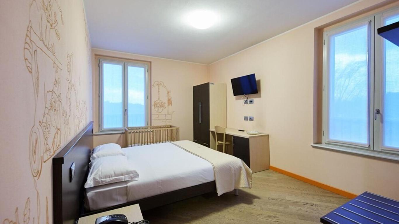 Cornelle Hotel