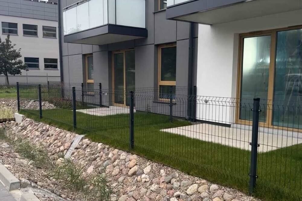 Cozy & Bright Apartment with Parking and Garden by Noclegi Renters - Gdansk