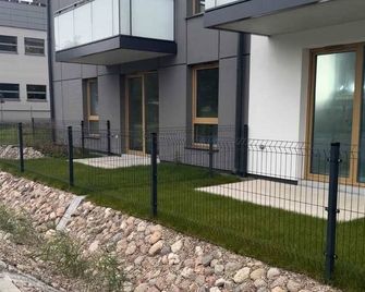 Cozy & Bright Apartment with Parking and Garden by Noclegi Renters - Gdansk