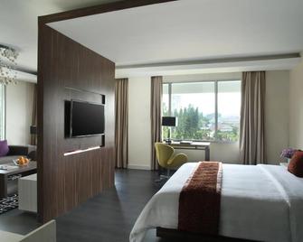 Patra Bandung Hotel - Bandung - Bedroom