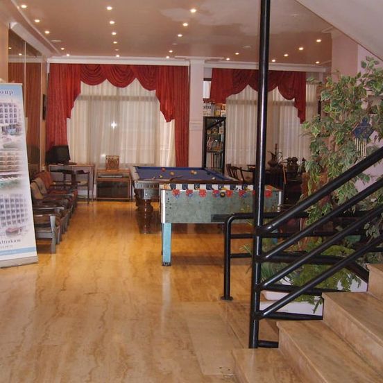 Temple Hotel image 1