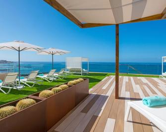 Iberostar Waves Bouganville Playa IHG - אדייחה - מרפסת