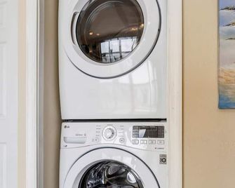 Sunlit Bayview Suite Balcony Pool Hot Tub - St. Petersburg - Wasserette