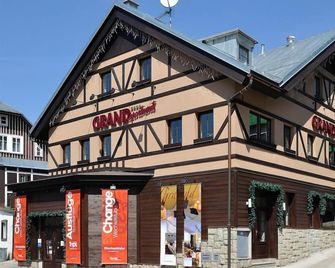 Grand Apartments - Špindlerův Mlýn - Bâtiment