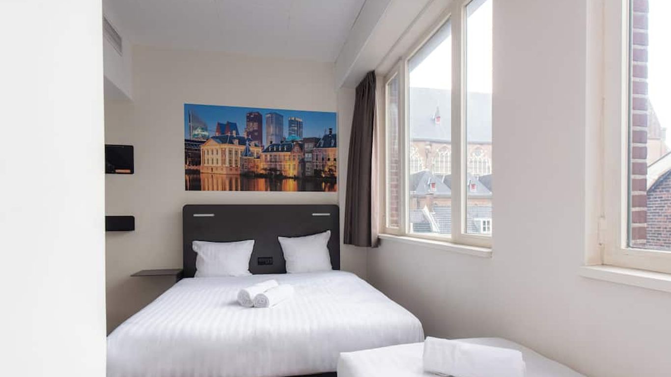 easyHotel The Hague City Centre