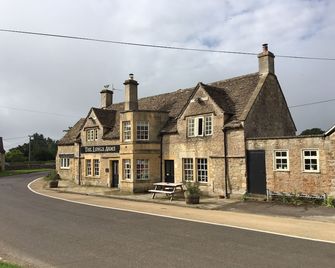 A stylish Barn conversion with the perfect mix of industrial and country styling - Bradford-on-Avon - Building