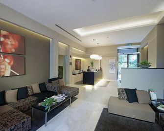 Unahotels Villa Dei Platani Foligno - פוליניו - סלון