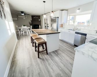 Pet Friendly/Ping Pong/Game Room!family Gathering - Colorado Springs - Cocina