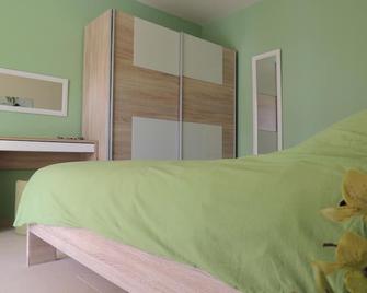 Experience the holiday in the warmth of home at Apartments Denona-Novalja - Novalja - Dormitor