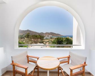 Marcos Beach - Mylopotas