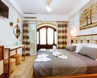 Bozzali Deluxe Hotel - Hania - Makuuhuone