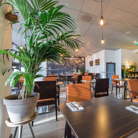 Leonardo Hotel Utrecht City Center image 1